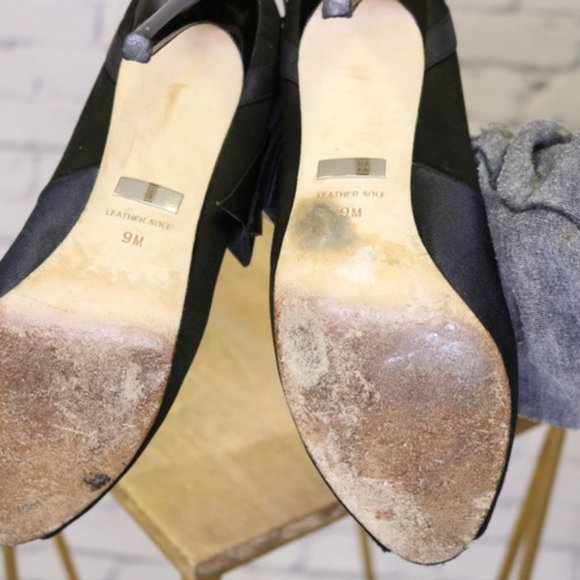Badgley Mischka black satin peep toe heels c3 - Picture 4 of 5